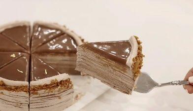 Mille Crepe Cut